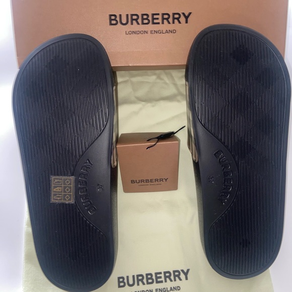 Burberry sandal slides - Picture 4 of 7